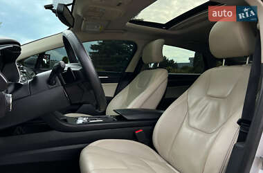 Седан Ford Fusion 2018 в 