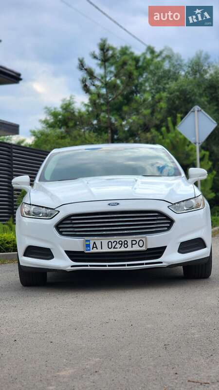 Седан Ford Fusion 2014 в 