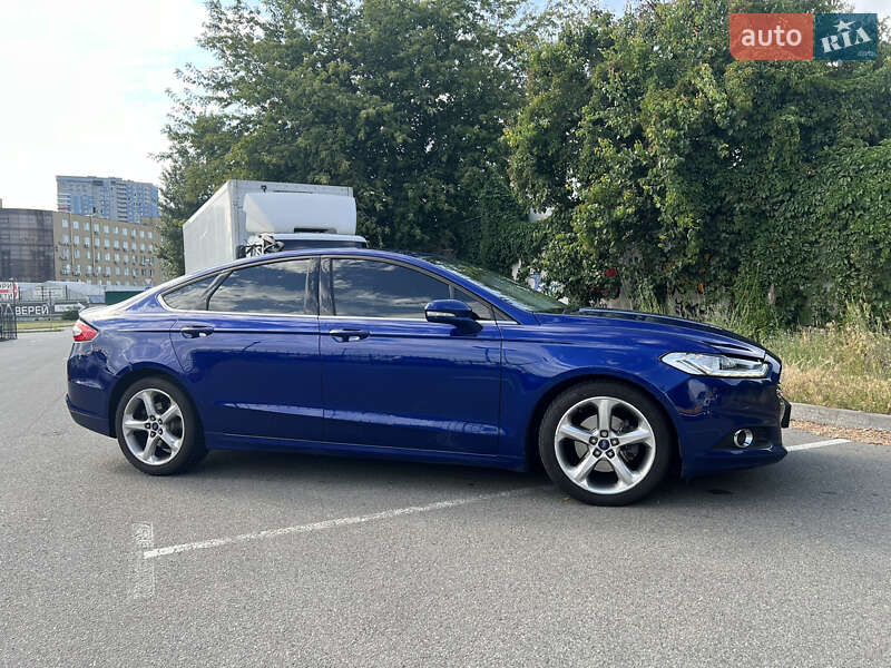 Седан Ford Fusion 2015 в Києві