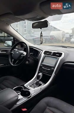 Седан Ford Fusion 2014 в 