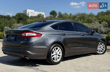 Седан Ford Fusion 2014 в 