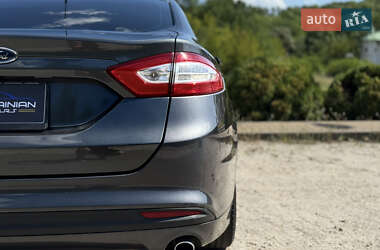 Седан Ford Fusion 2014 в 