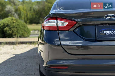 Седан Ford Fusion 2014 в 