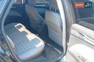 Седан Ford Fusion 2013 в 
