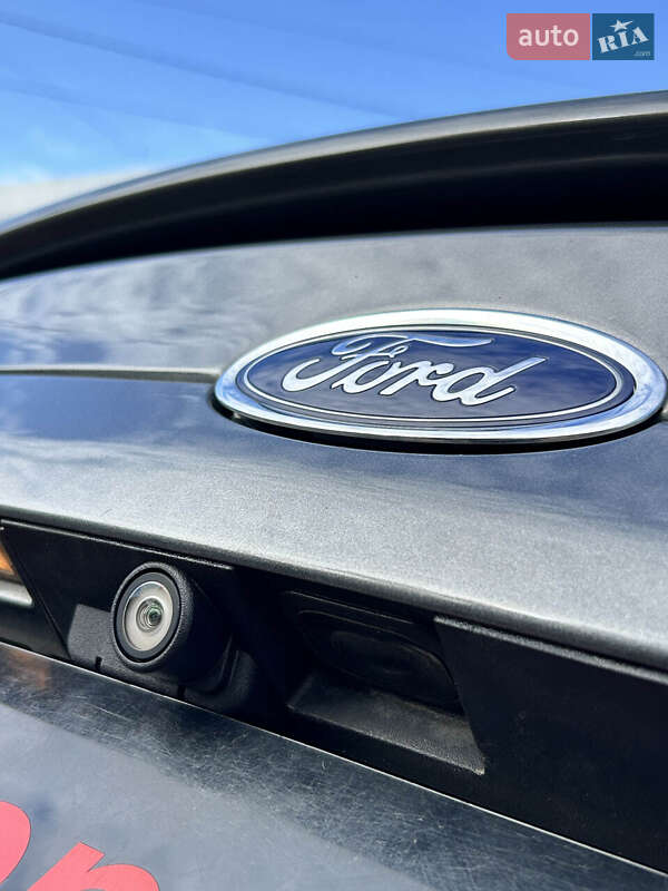 Седан Ford Fusion 2014 в Сумах