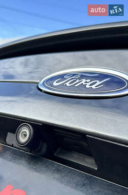 Седан Ford Fusion 2014 в 