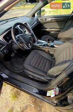 Седан Ford Fusion 2013 в 