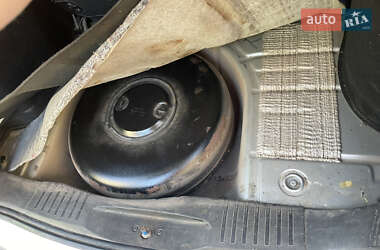 Хетчбек Ford Fusion 2011 в 