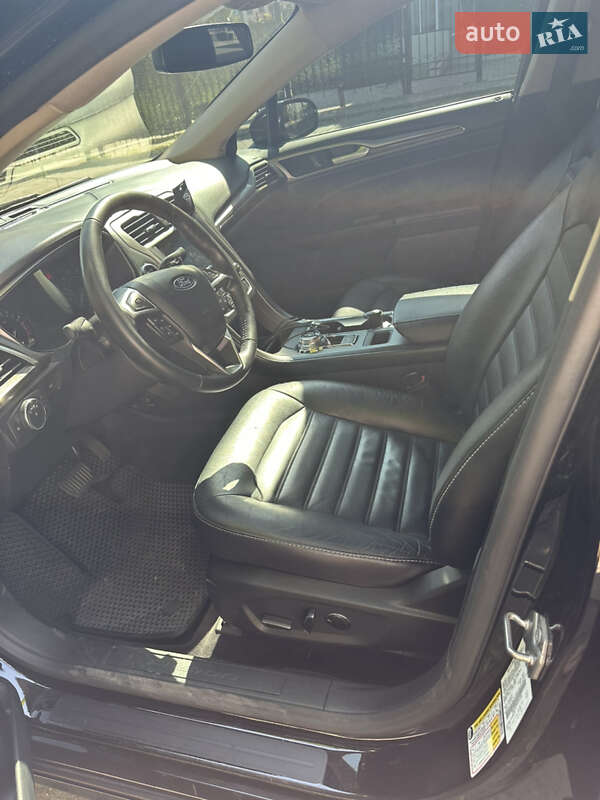Седан Ford Fusion 2016 в Одесі