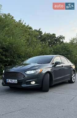Седан Ford Fusion 2015 в Дніпрі