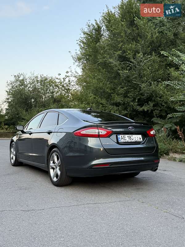 Седан Ford Fusion 2015 в Дніпрі