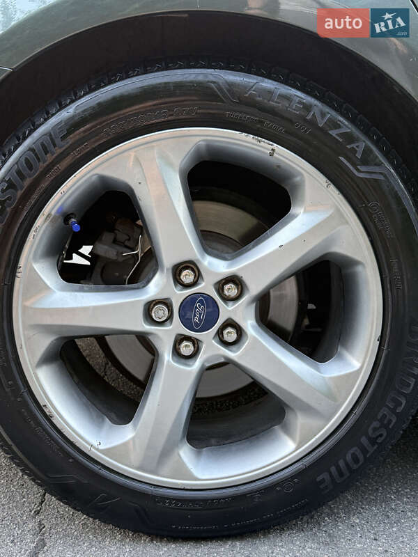 Седан Ford Fusion 2015 в Дніпрі