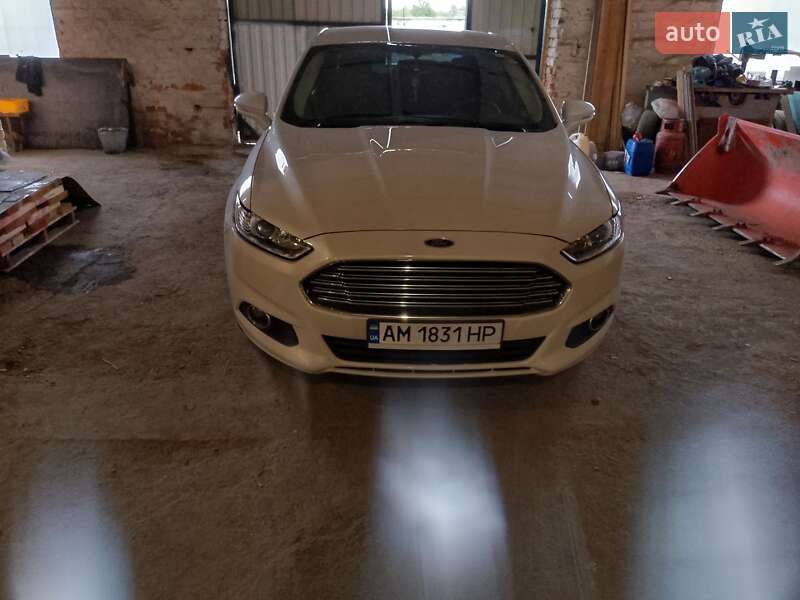 Седан Ford Fusion 2015 в Коростені