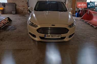 Седан Ford Fusion 2015 в 
