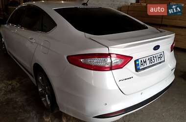 Седан Ford Fusion 2015 в 