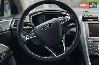 Седан Ford Fusion 2014 в 