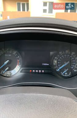 Седан Ford Fusion 2015 в 