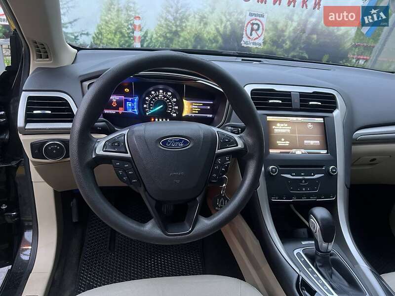 Седан Ford Fusion 2012 в Львові