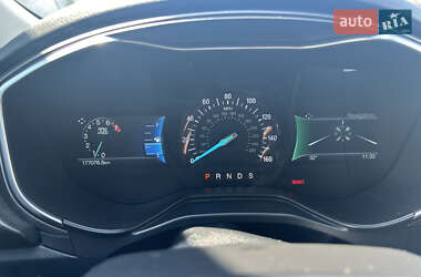 Седан Ford Fusion 2019 в 