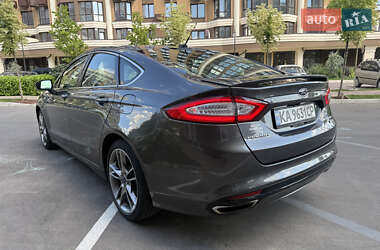 Седан Ford Fusion 2015 в 