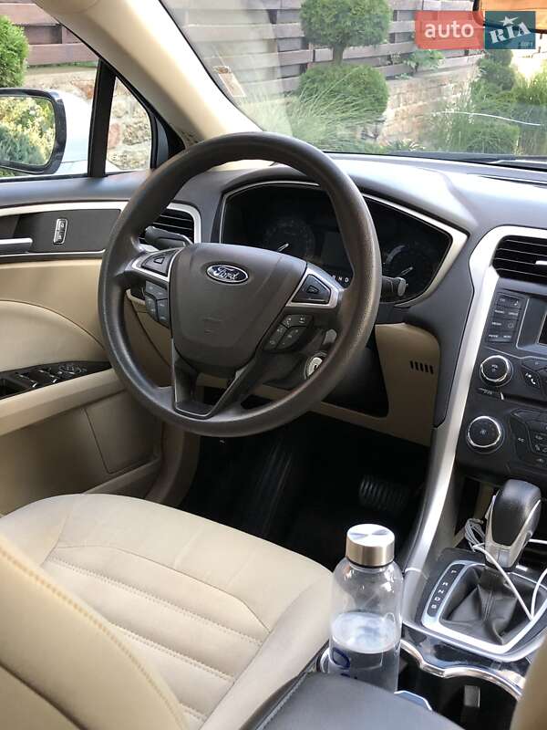 Седан Ford Fusion 2015 в Тернополе