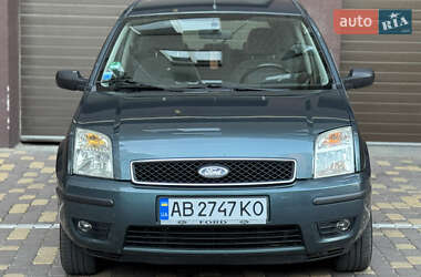 Хетчбек Ford Fusion 2004 в 