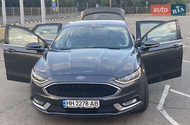 Седан Ford Fusion 2017 в 