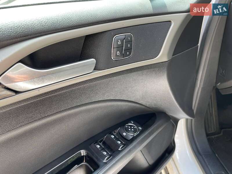 Седан Ford Fusion 2012 в Киеве фото 14 Седан Ford Fusion 2012 в Киеве