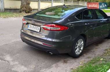 Седан Ford Fusion 2018 в 