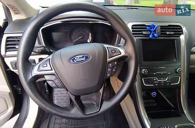 Седан Ford Fusion 2018 в 
