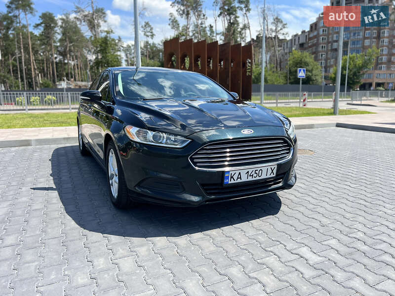 Седан Ford Fusion 2014 в 