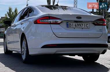 Седан Ford Fusion 2018 в 