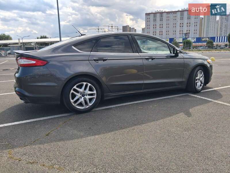 Седан Ford Fusion 2014 в Києві