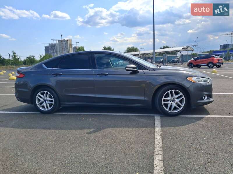 Седан Ford Fusion 2014 в Києві