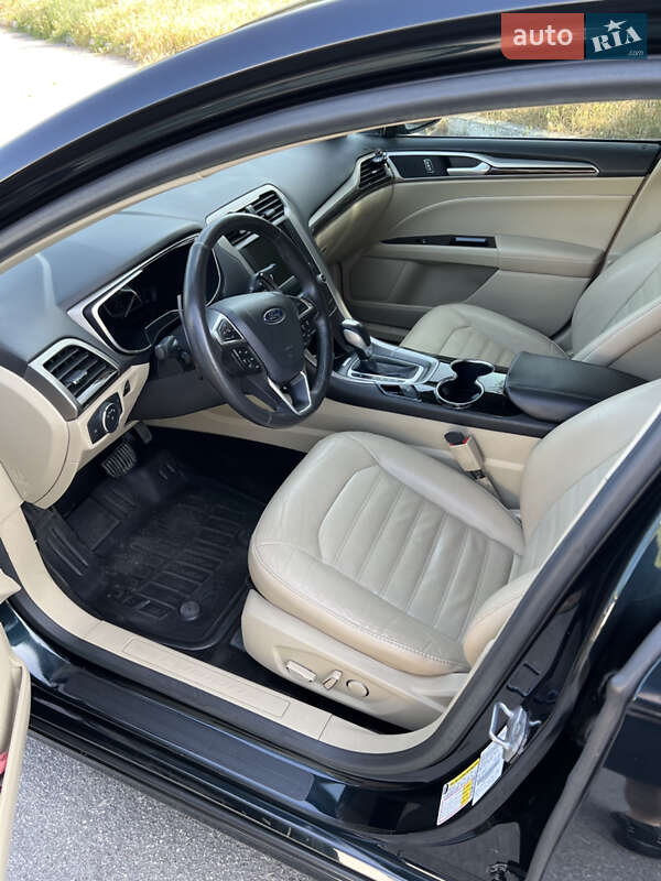 Седан Ford Fusion 2014 в Дніпрі