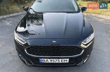 Седан Ford Fusion 2014 в 