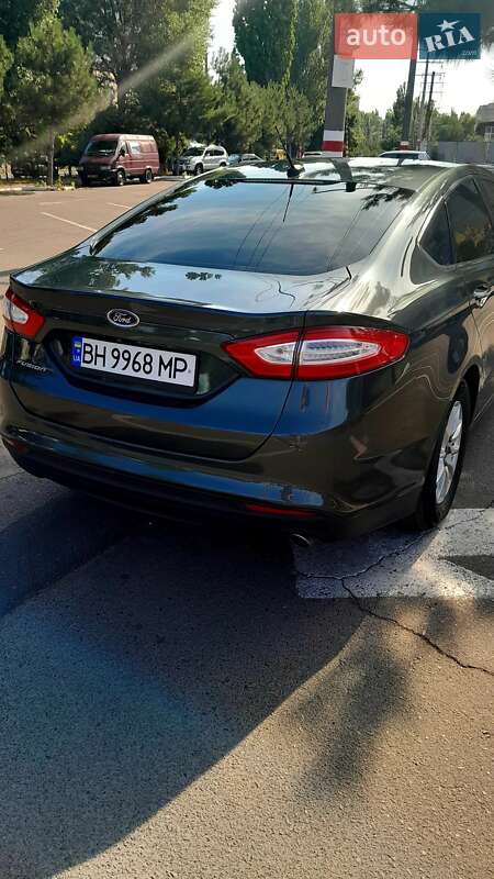 Седан Ford Fusion 2014 в Одесі