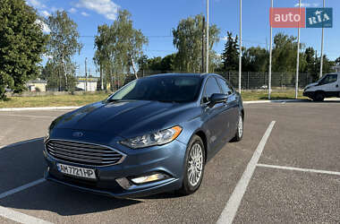 Седан Ford Fusion 2017 в 