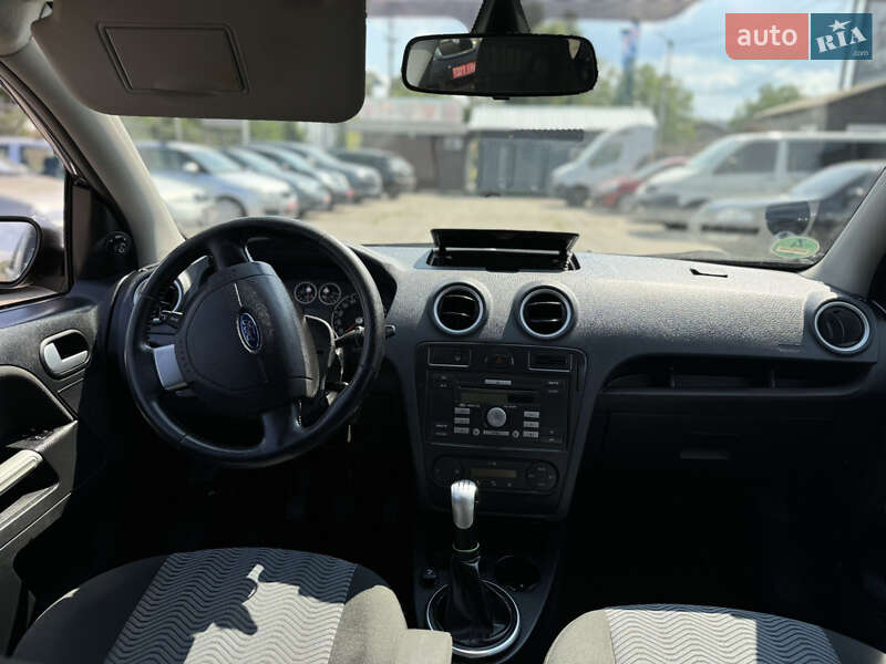 Хетчбек Ford Fusion 2006 в Чернігові