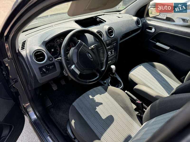 Хетчбек Ford Fusion 2006 в Чернігові