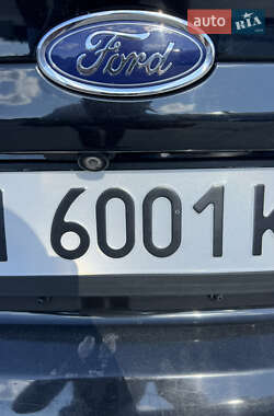 Седан Ford Fusion 2015 в 