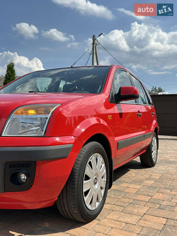 Хэтчбек Ford Fusion 2010 в Чернигове