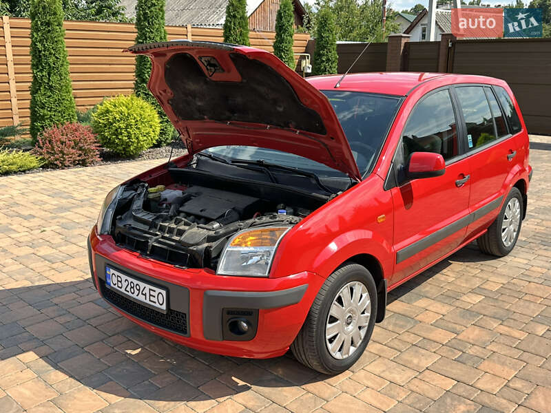 Хэтчбек Ford Fusion 2010 в Чернигове