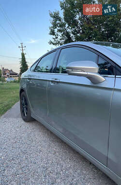 Седан Ford Fusion 2014 в 
