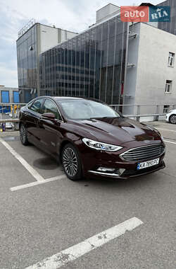 Седан Ford Fusion 2016 в 
