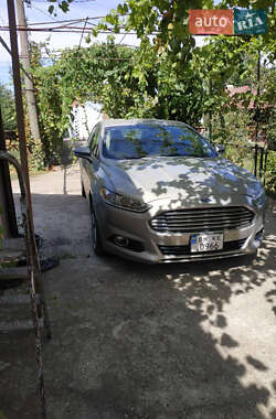 Седан Ford Fusion 2015 в 