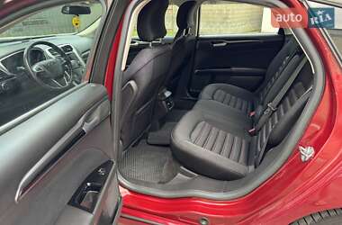 Седан Ford Fusion 2015 в 