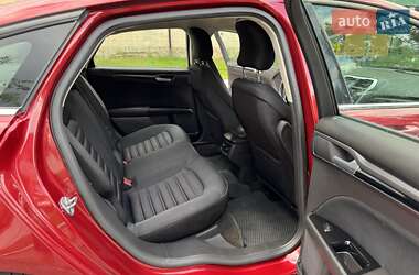 Седан Ford Fusion 2015 в 