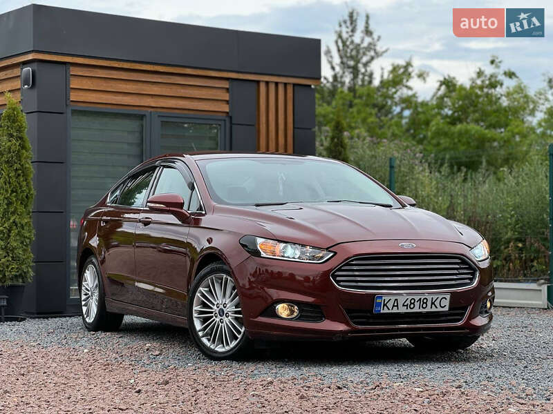 Седан Ford Fusion 2015 в Дрогобичі