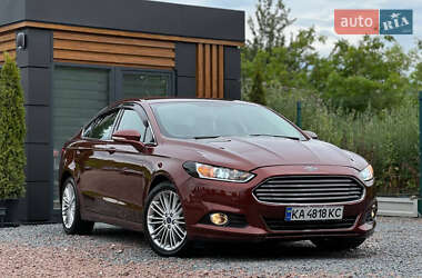 Седан Ford Fusion 2015 в 